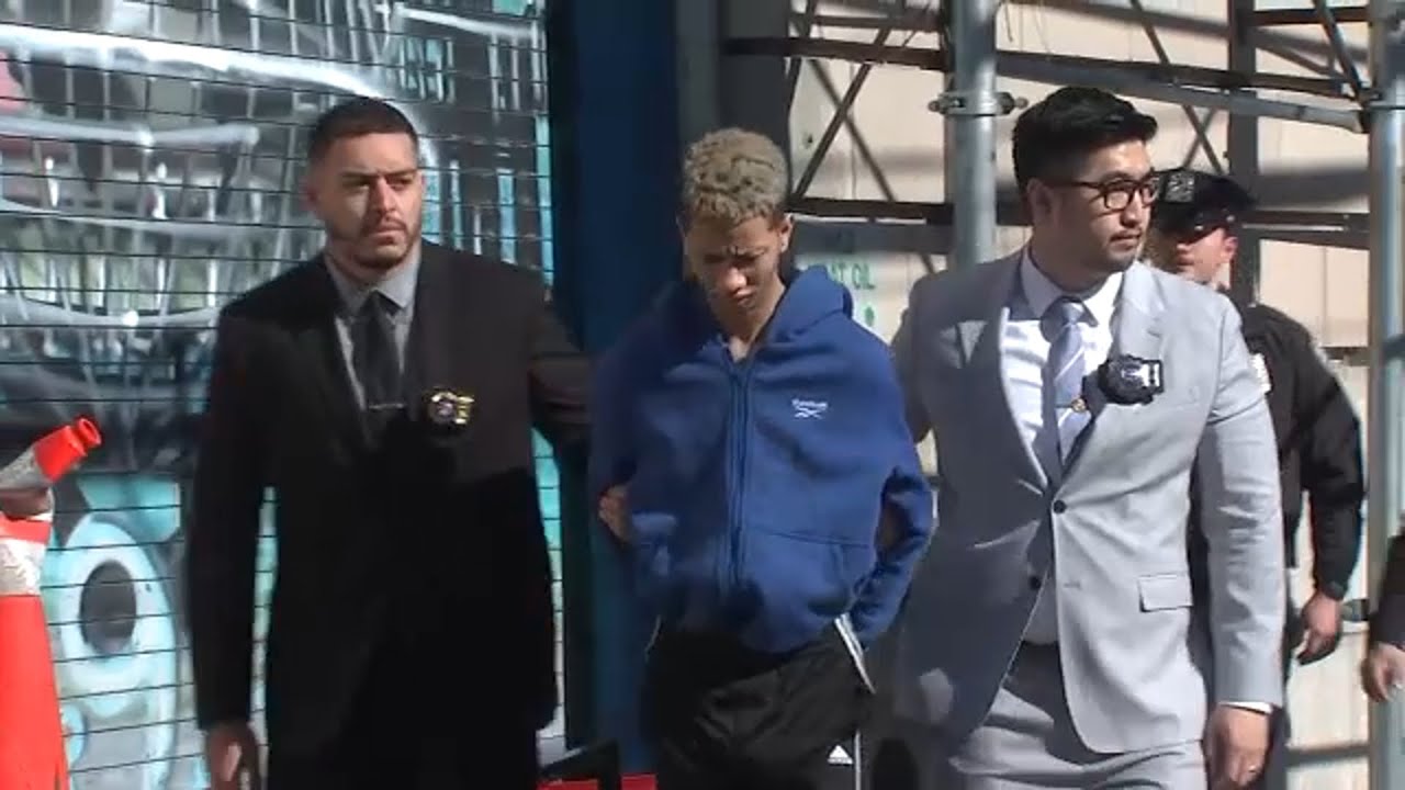 Bail set at $100k for teen charged in assault on NYPD officers - YouTube