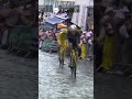 When Wout van Aert made THAT stunning move on Montmartre ✨