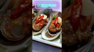 Yummy Amazing Green Mussel With Spicy Sauce Satisfying
