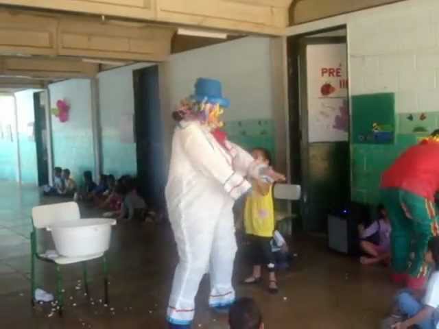 ESCOLA ZITA ENGEL AYER (FESTA CAIC) FESTA PATATI E PATATA