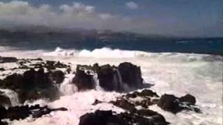 Oleaje puntilla confital 17-02-2011.wmv