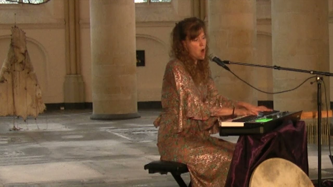 Ohm Mani Padme Hum by Henk van Glabbeek & Yvonne Vruggink