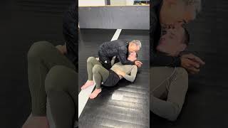 BJJ Wicked Googly - Sternum Attack