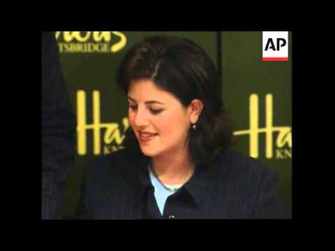 วีดีโอ: Monica Lewinsky ฉายแววที่แผนกต้อนรับในลอนดอน