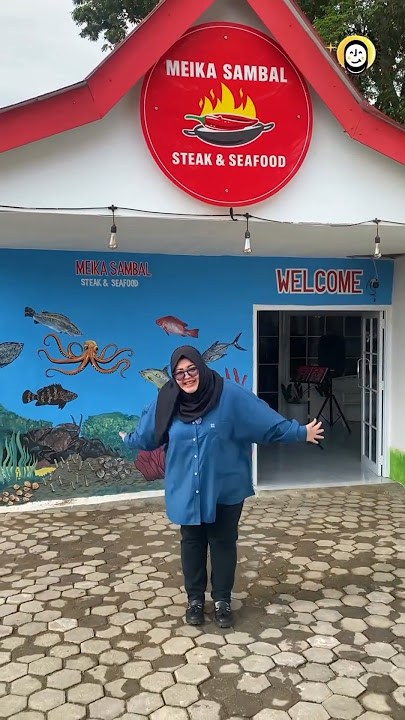 Family resto dengan seafood segar dan steak!! @meika_sambal Tiba-tiba Meika Sambal udah sebagus ini