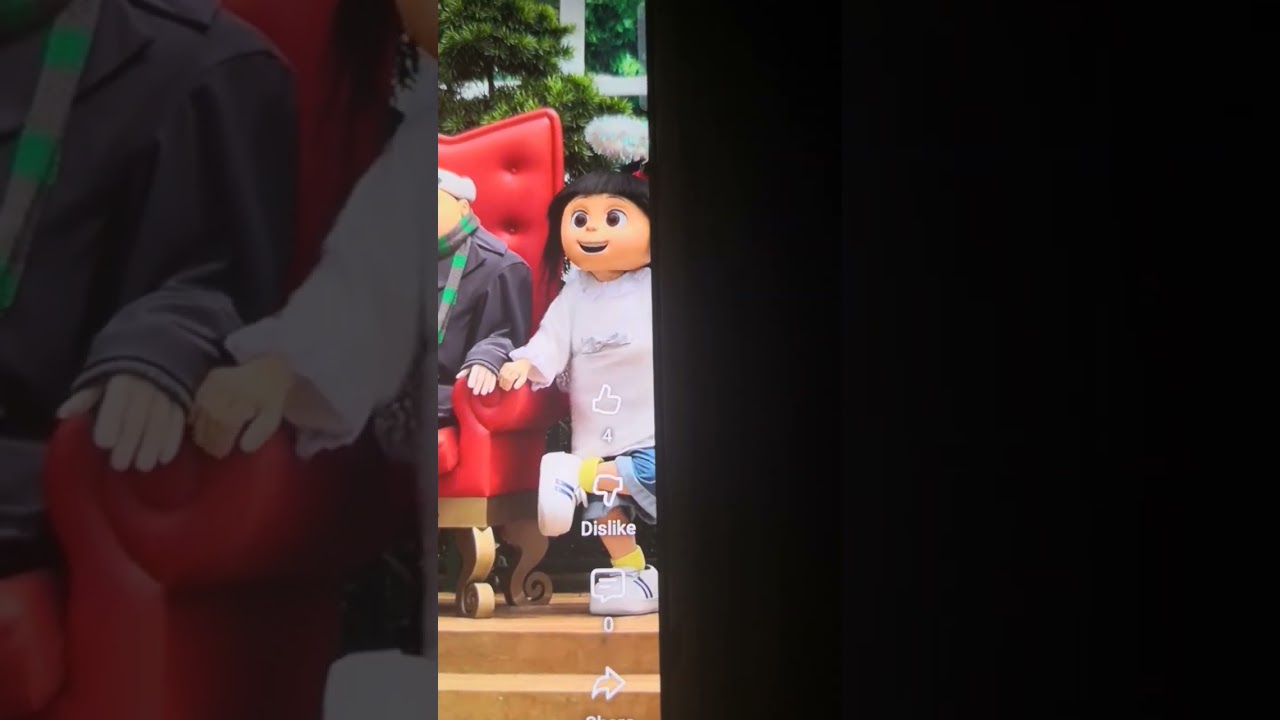 Minion Land Universal studios singapore Despicable Me Christmas Agnes