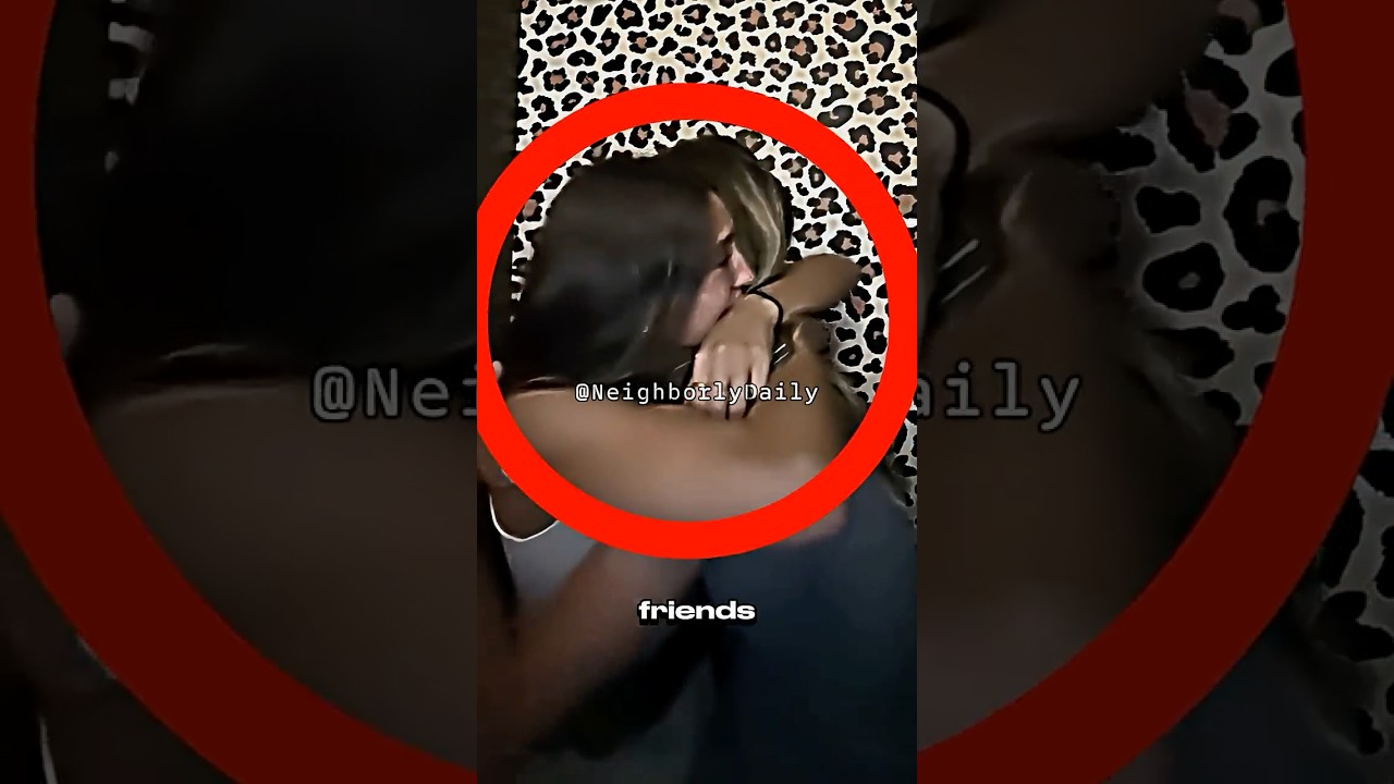 These Best Friends Started Crying Inside the Photo Booth 😭📸
