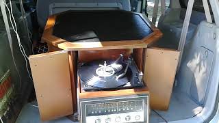 Early 1970s Magnavox Drum Table Stereo console
