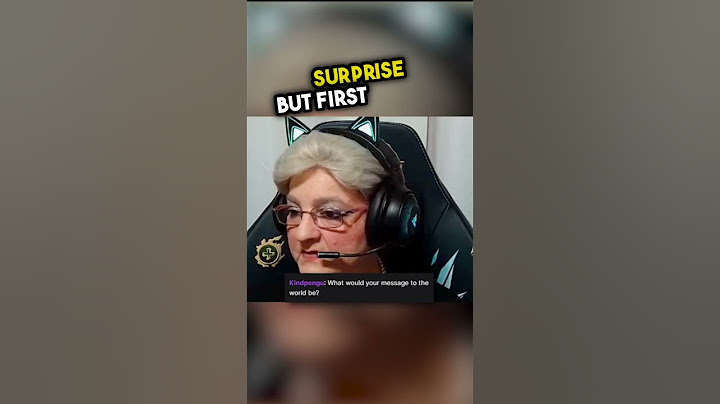 Surprising a Grandma Streamer With $400🥺❤️