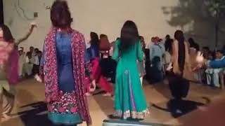 Deakh kar hoseh aurea dea ge video