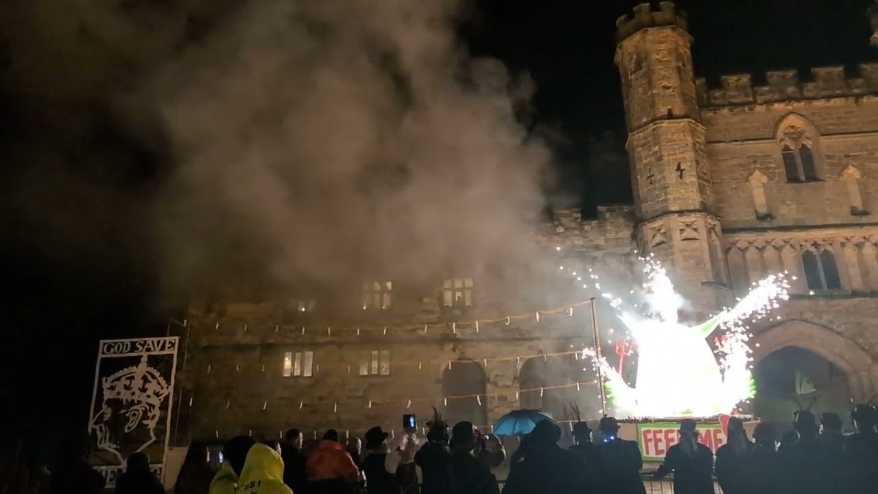 Battle Bonfire 2023 ULEZ Effigy - Battel Bonfire Boyes