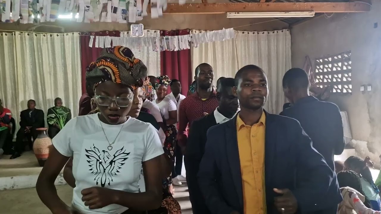 Pwiya Yesu Rumihani -Jovens da Igreja União Baptista da Matola Santos 
