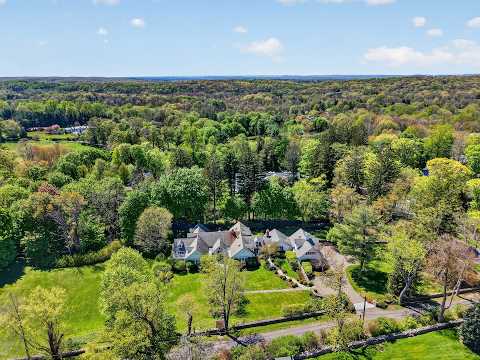 41 Peaceable Street, Ridgefield, CT home video tour
