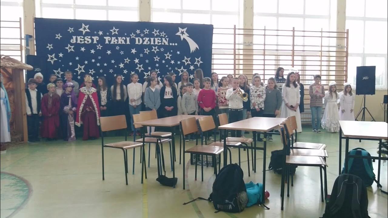 Szkoła Podstawowa Nr 1 W Osobnicy Występ Szymona Wojdyły na apelu bożonarodzeniowym w SP 1 w Osobnicy