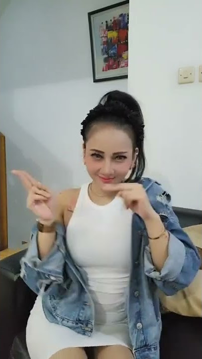 TANTE GIRANG CANTIK GOYANG 2 JARI 🤩😍😍🤩 #shorts #viral #tiktok #trending