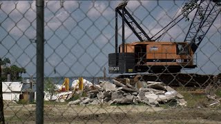 Marina in downtown Fort Myers remains unkempt after hurricane damage