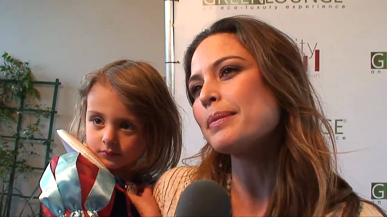 Josie Maran Interviewed at Earth Day Green Lounge By Ken Spector