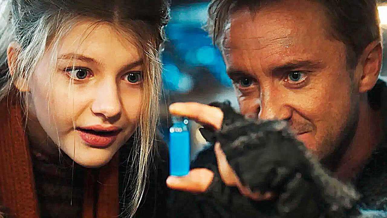 В будущем всем людям изменили гены и теперь они почти как боги