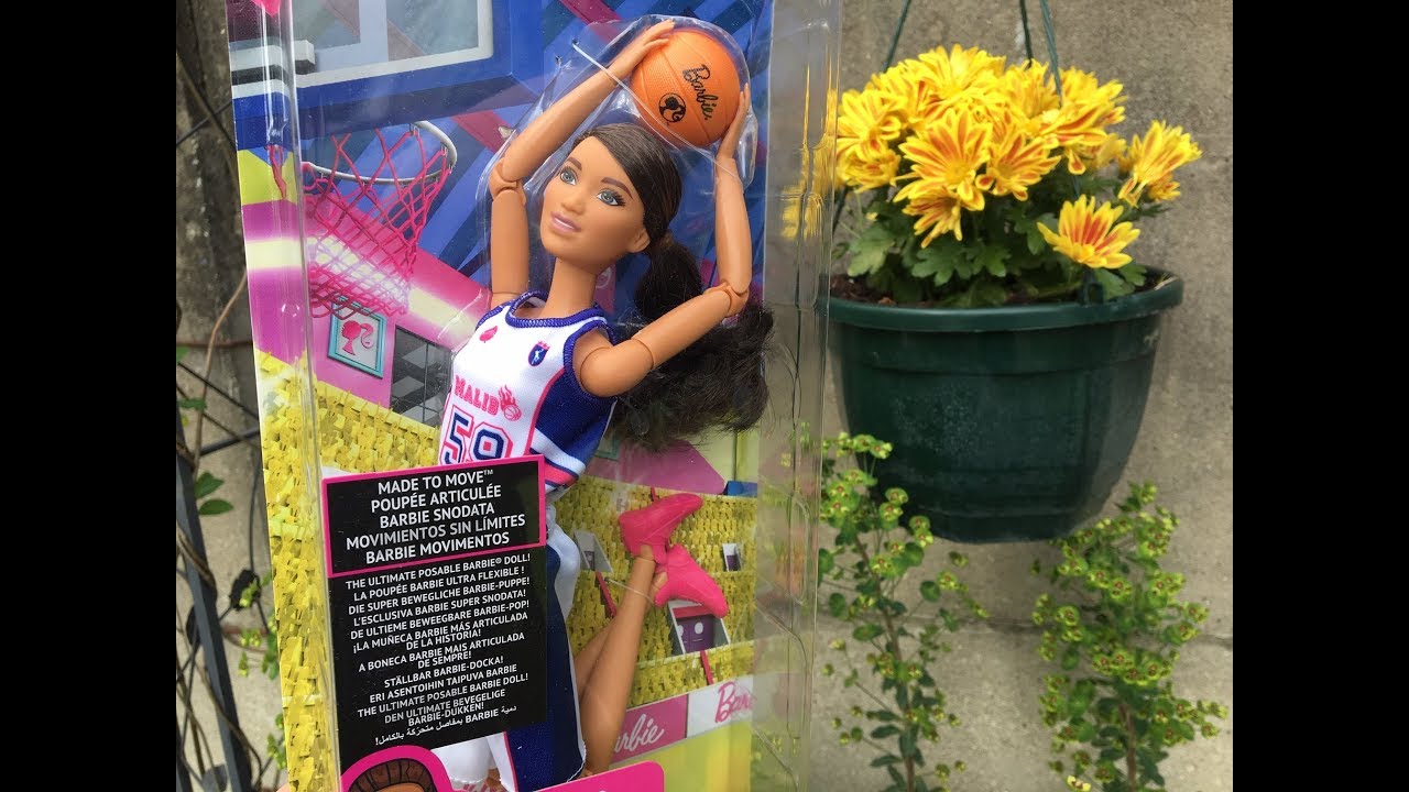 Barbie Made to Move poupée articulée joueuse de basketball brune FXP06 