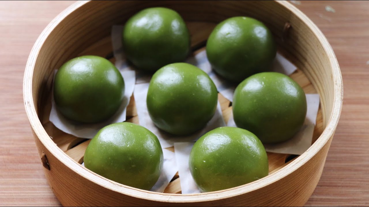 【青團】不用艾草也能做青團,清香翠綠,好吃又好看,咬壹口滿滿的餡料! - YouTube