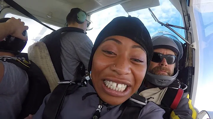 Ernestina SKY DIVING 2018 LIVING LOVING !!!!