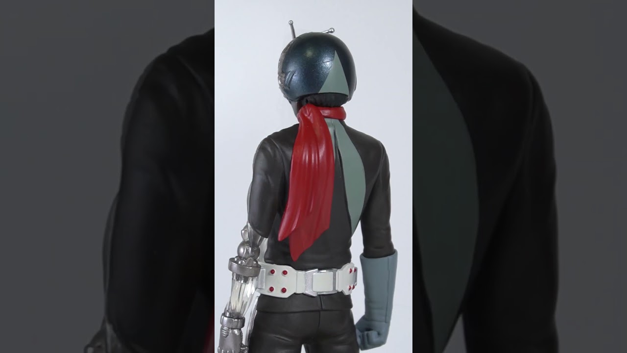 Kamen Rider figure with visible internal structure 내부 구조가
