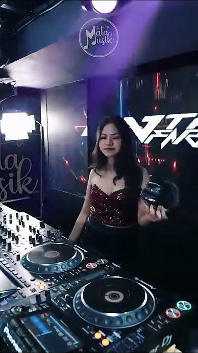 DJ INTAN FARISHA PERFORMANCE #shorts #breakbeat