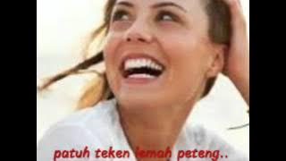 Motifora - Hitam Putih (official video lirik)