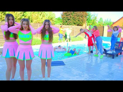 მხიარული წვეულება აუზზე ბანაკში 🎉 Რაღაც არასწორად წავიდა?