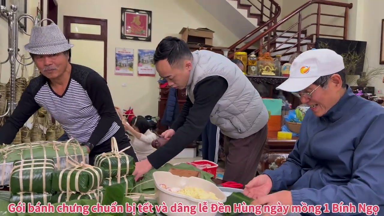 Gói bánh chưng ngày tết Bính Ngọ 2026