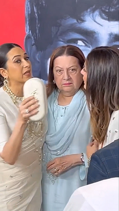 Karishma Kapoor Kareena Kapoor Khan With Thier Mother Babita Kapoor And Father Randhir Kapoor