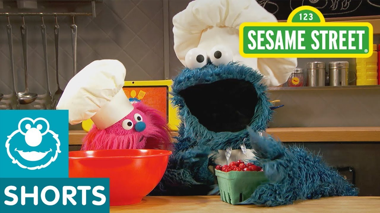 Sesame Street: Cranberry Muffins | Cookie Monster's Foodie Truck | Bao