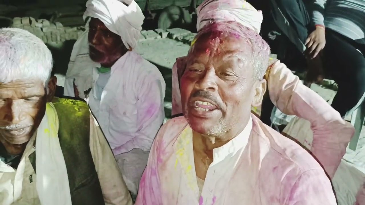 मेरे गांव की होली जिसके गायक कलाकार शि शुपाल आगे सुनने के लिए संपर्क करे 8218077660..9758910470