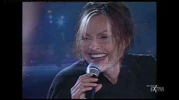 Anna Oxa - Un'Emozione Da Poco (Gran Galà Del Festivalbar 2001 Padova)