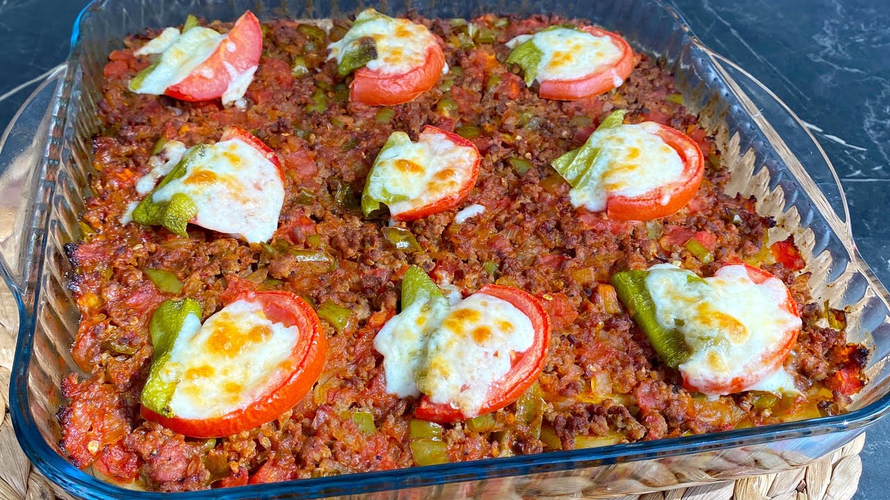 BİRAZ KIYMA VE PATATES İLE EN GÜZEL YEMEK – FIRINDA KIYMALI PATATES YEMEĞİ TARİFİ