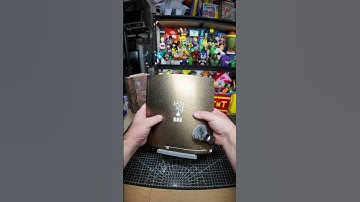 3D Printed Mini Dracula Coffin Surprise - Articulated Keychain