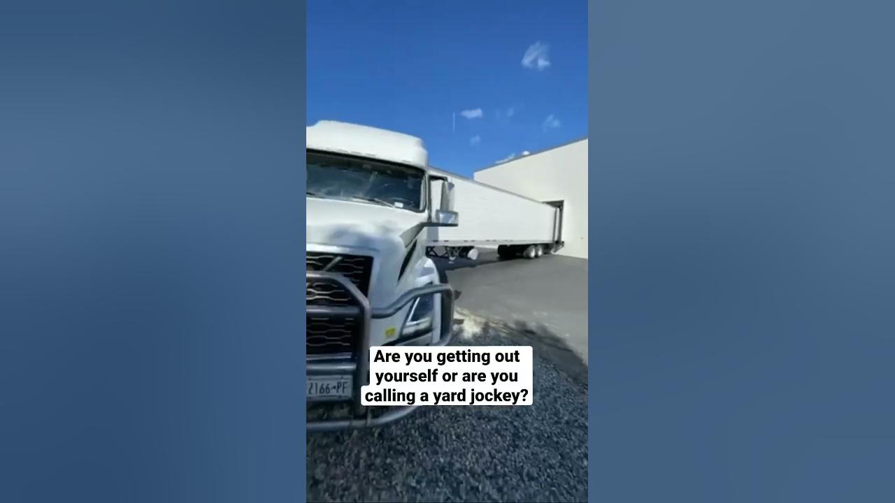 Rookie Truck Driver Gets Semi Stuck While Parking #trucking #trucker #rookie #volvo #semi