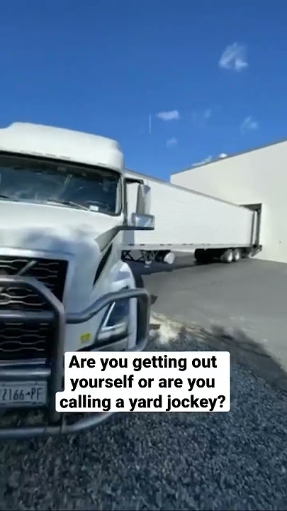 Rookie Truck Driver Gets Semi Stuck While Parking #trucking #trucker #rookie #volvo #semi