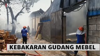 Gudang Mebel di Pasuruan, Jatim Terbakar, Kerugian Ditaksir Capai Ratusan Juta - iNews Malam 08/12
