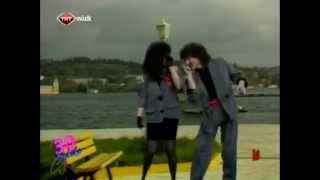 Harun Kolçak & Aşkın Nur Yengi - Haydi Söyle (1987) screenshot 5