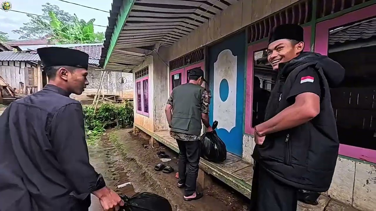 hari ke 15 puasa, berbagi dan berbuka bersama santri