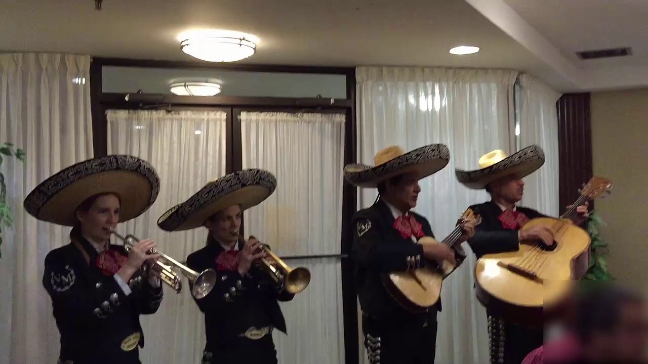 las mañanitas con mariachis en vivo - YouTube
