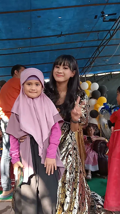Caca poto bareng Tisya artis cilik Muara Enim