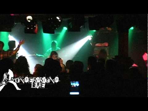 EYES SET TO KILL the listening