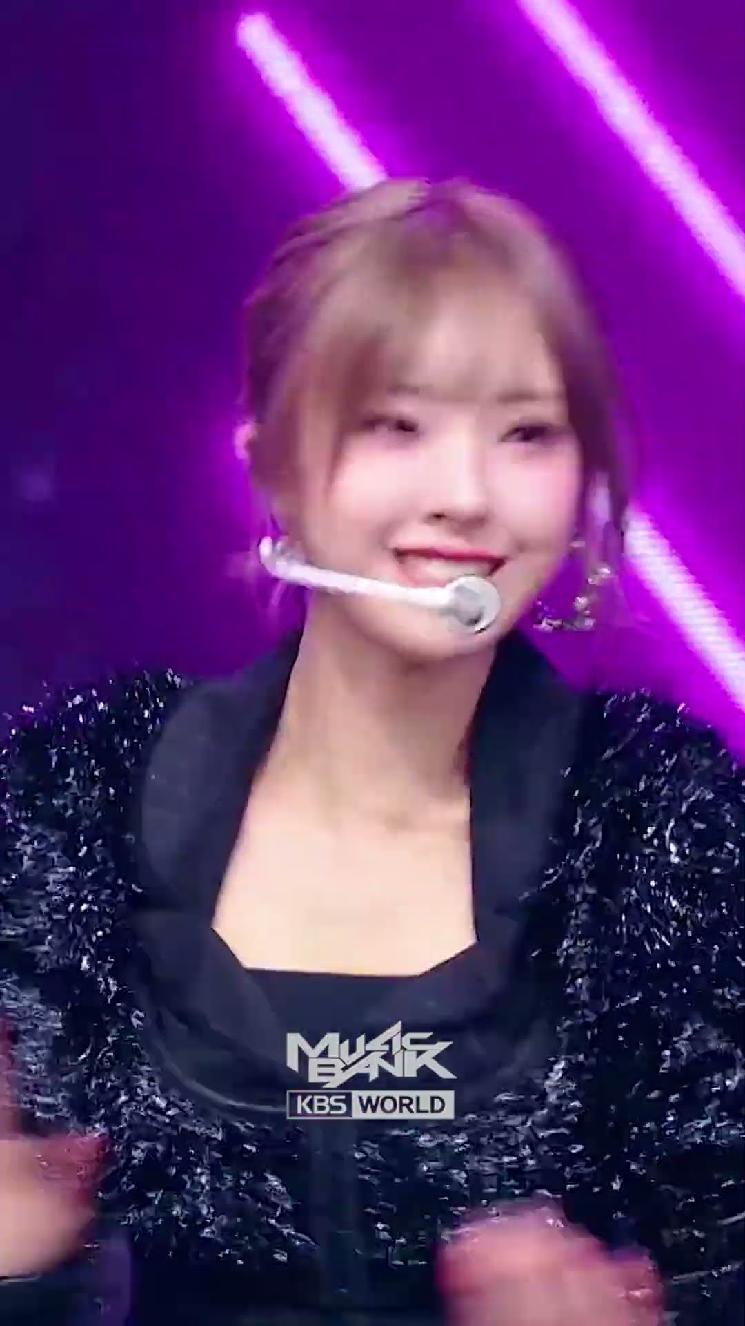LOVE, AFRAID - MADEIN #LOVE_AFRAID #MADEIN #メイディン #메이딘 #Shorts #MusicBank | KBS WORLD TV
