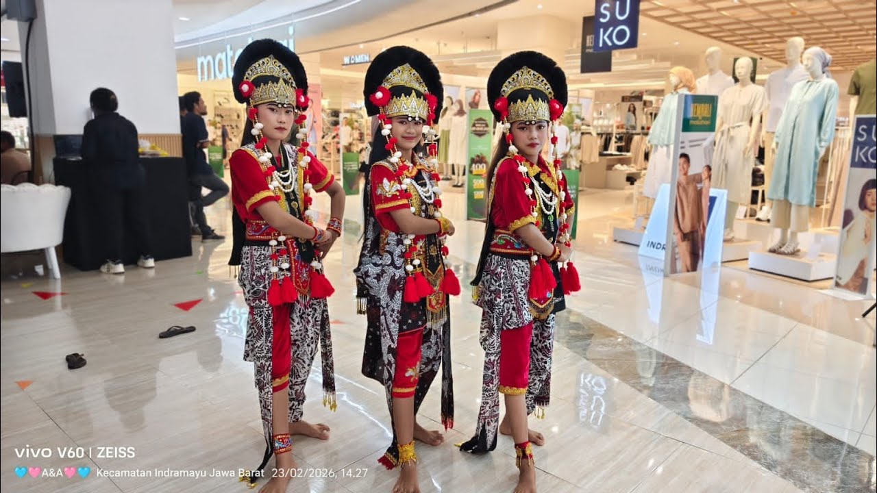 Aruna, Nanas dan Tasya Tampil Tari Topeng Launching Electronik Expo Sinar Agung 2026