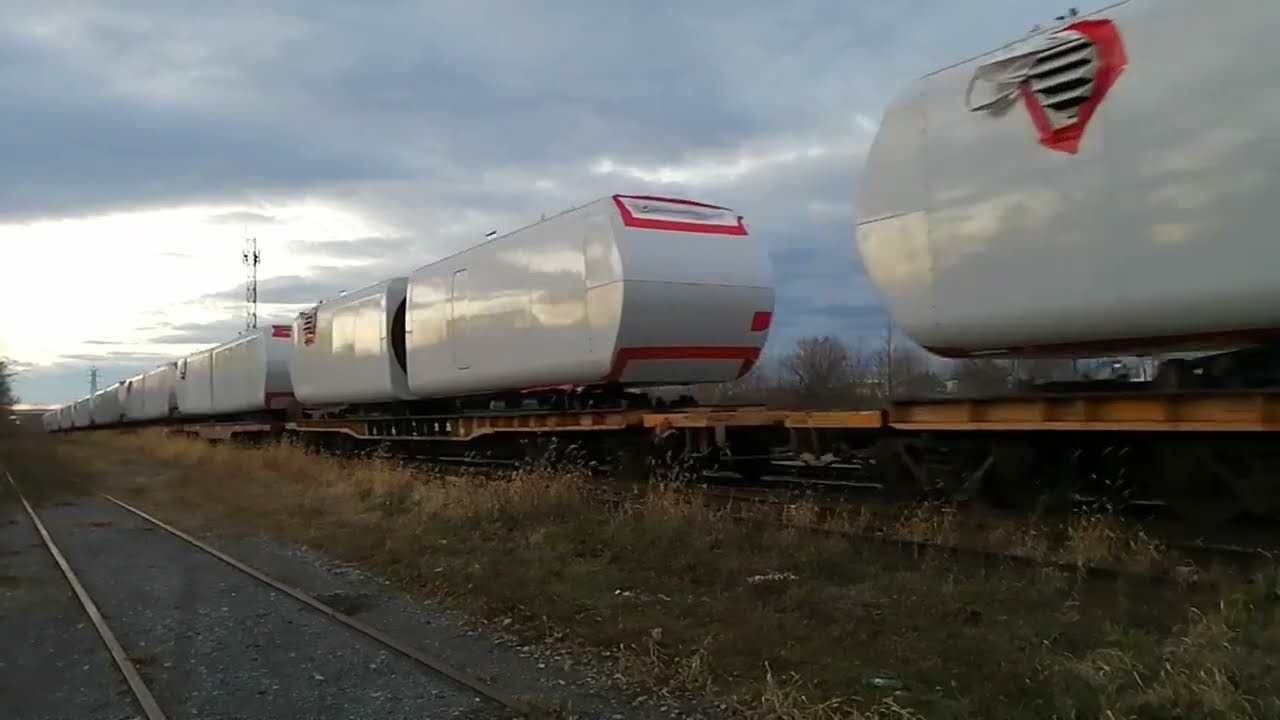 (Windmill Train) CN L388 Passes through Merritton with Foreign Power