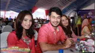 DYMM Sultan Johor bersama Farid Kamil, David Teo, Shima Anuar & Fazreen Fazera
