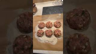 Kotleciki Z Indyka Z Mozzarellą Smażone Młode Ziemniaki Przepis W Komentarzach