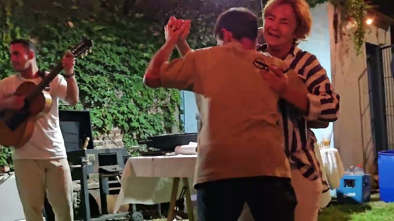 ¿Cómo has hecho?/ Entra a mi hogar/ Acordeón tuyá porá/ Borracho sin destino/ Tecleando dos hileras 